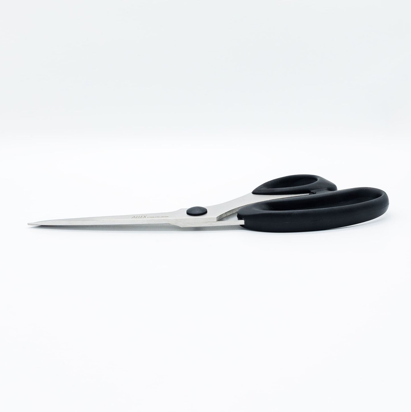 Standard 8” Dressmaker Scissors – Featuring Knife-Grade Stainless Steel for Superior Sharpness