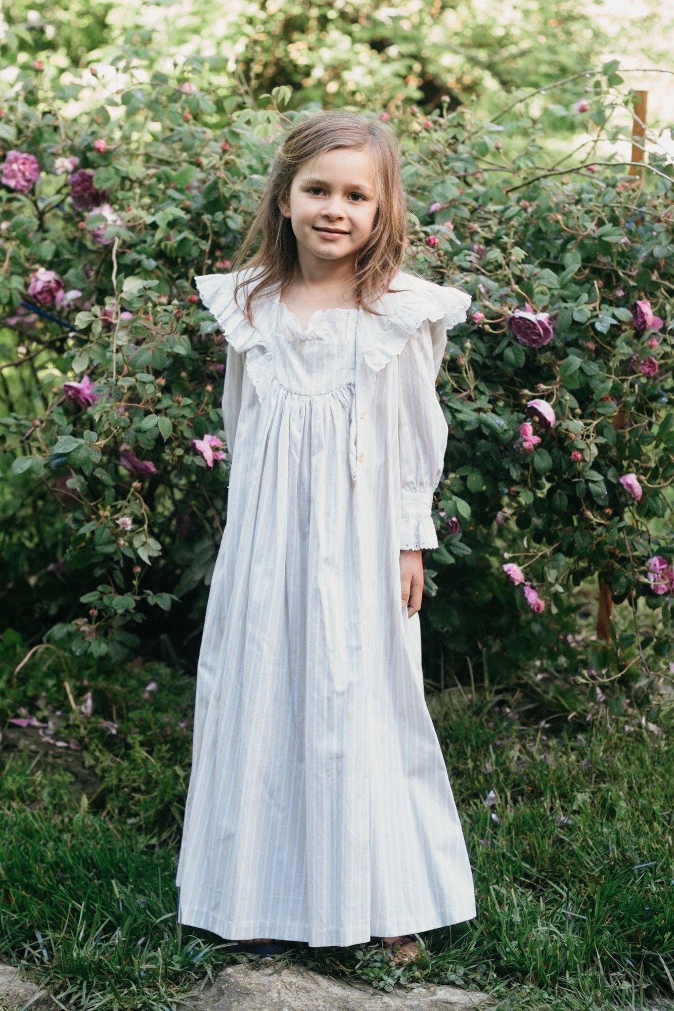 225 Childhood Dreams - Sewing Pattern