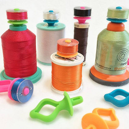 Bobbin holders for thread spools